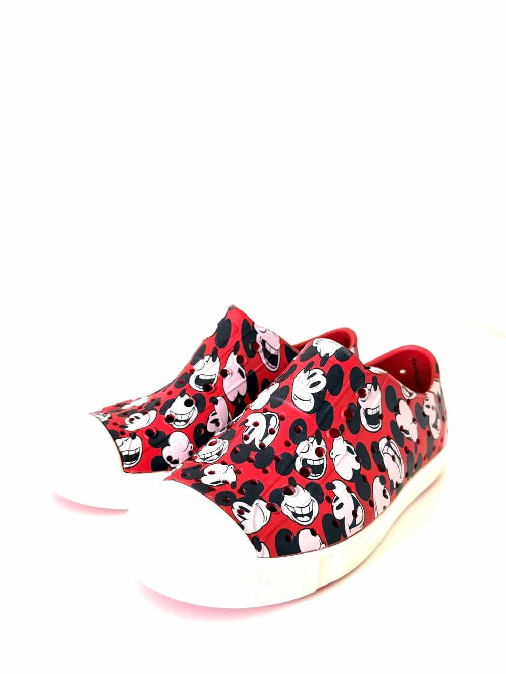 Native Disney Mickey Mouse Jefferson Print slip-on shoes in red Size C 13